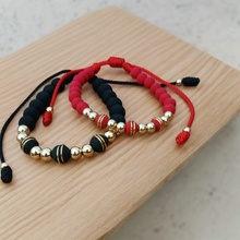 Cargar imagen en el visor de la galería, Pareja Pulsera Skym Black &amp; Red
